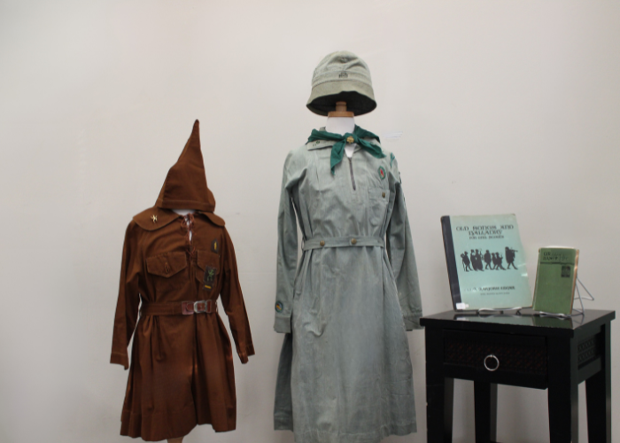 historical girl scout uniforms